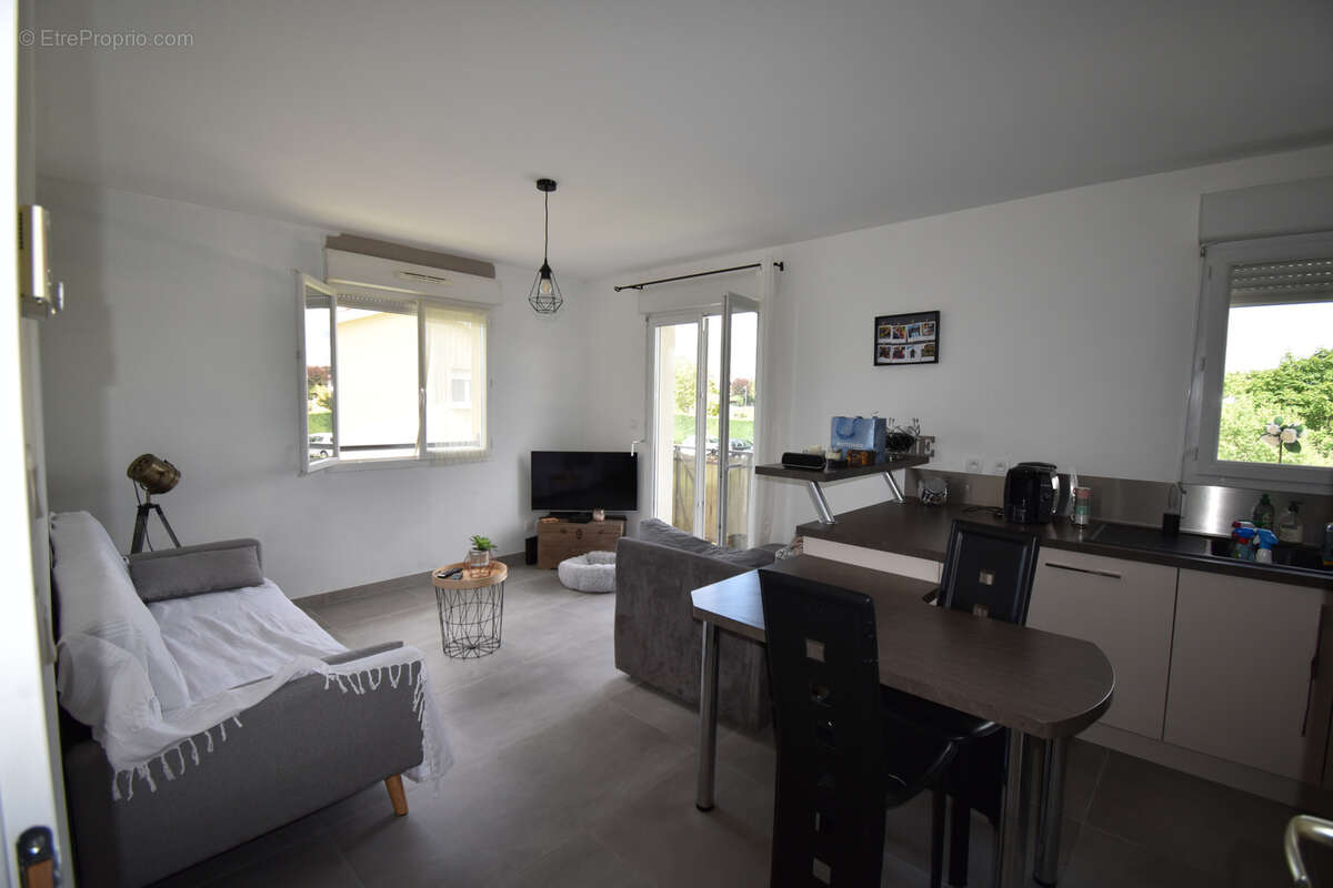 Appartement à ARS-SUR-FORMANS