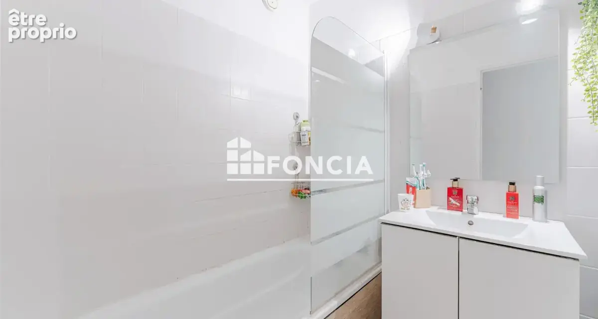 Appartement T4 avec balcon et stationnement – Saint-Avertin - photo 8