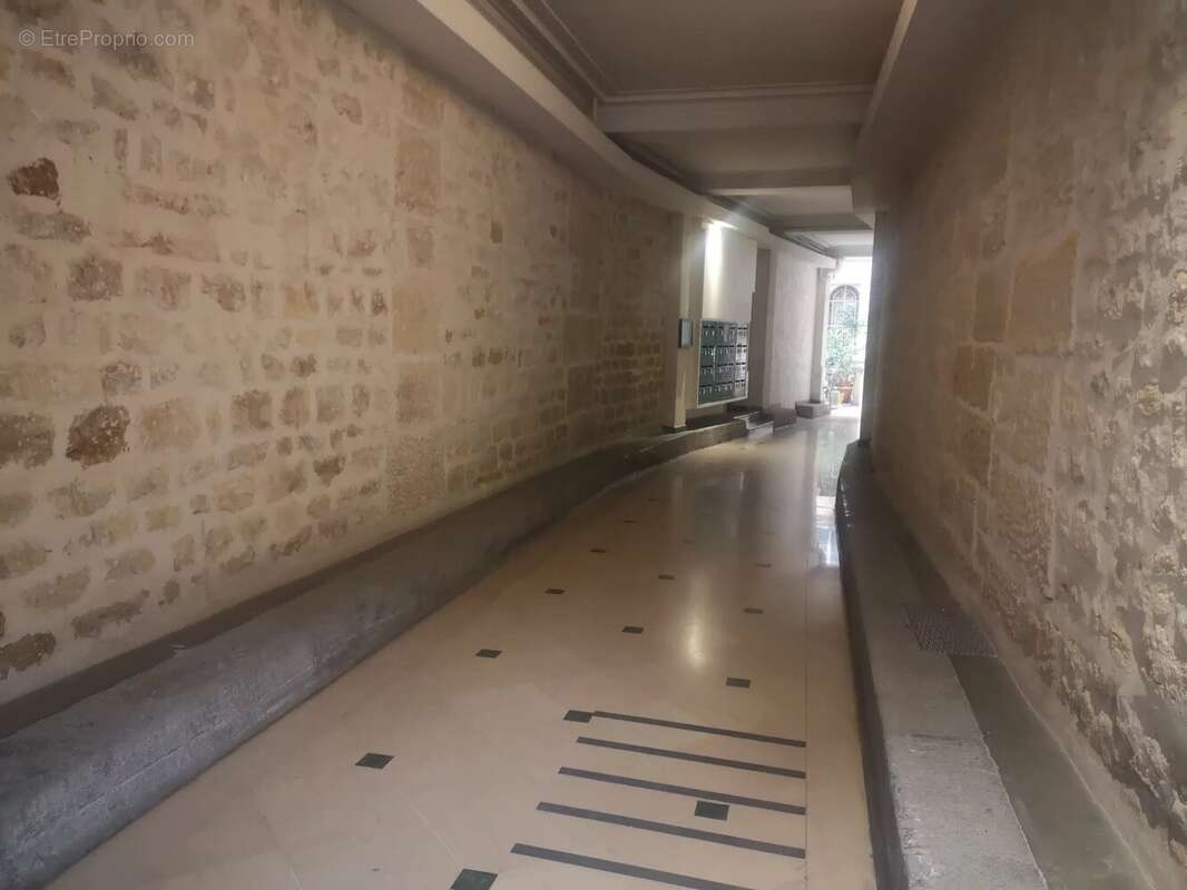 Appartement à PARIS-3E