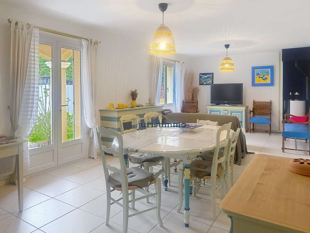 A 1,5 kms du centre ville-maison de plain-pied-3 chambres-piscine-520 m2 de terrain - photo 16