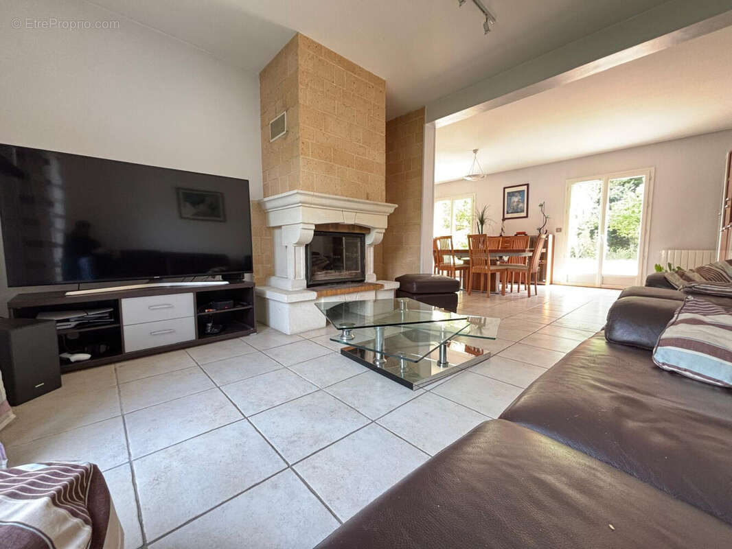 Maison à SAINT-PIERRE-DU-PERRAY