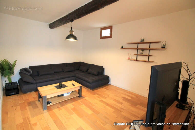 Appartement à LOUPIAN