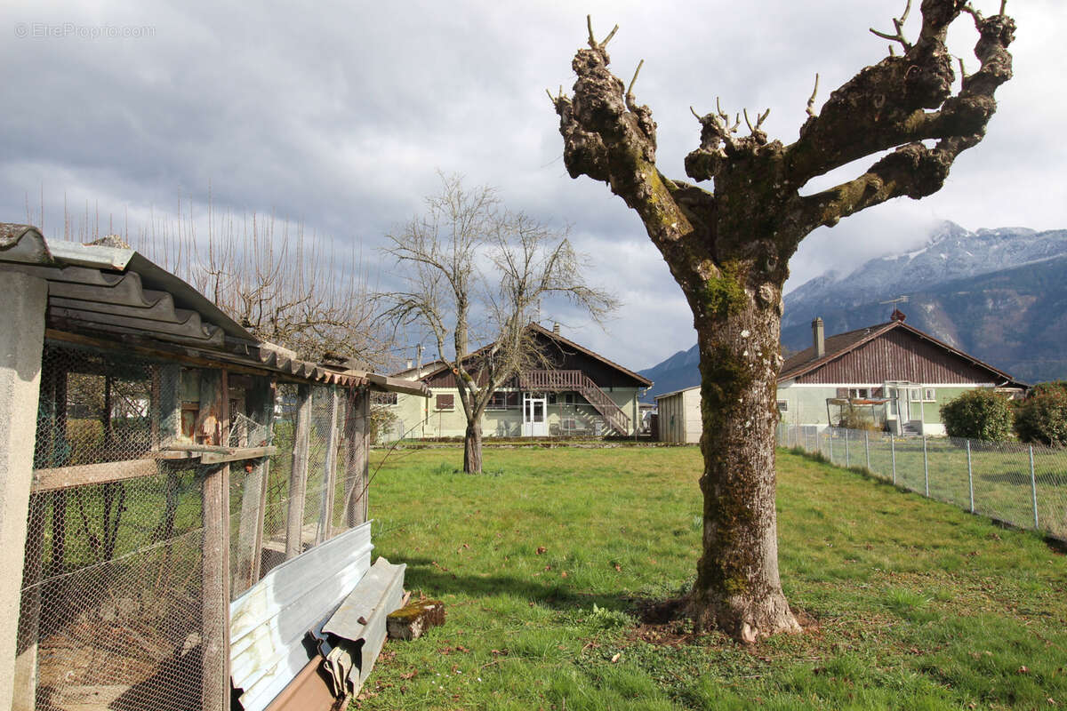Maison à SAINT-PIERRE-EN-FAUCIGNY