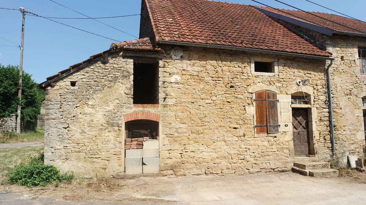 Maison à rénover 120 m² - photo 3