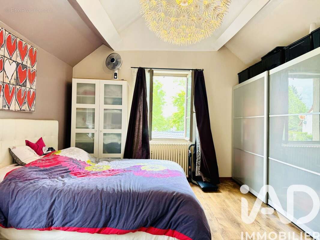 Maison 121 m² à Le Tremblay-Sur-Mauldre  - photo 6