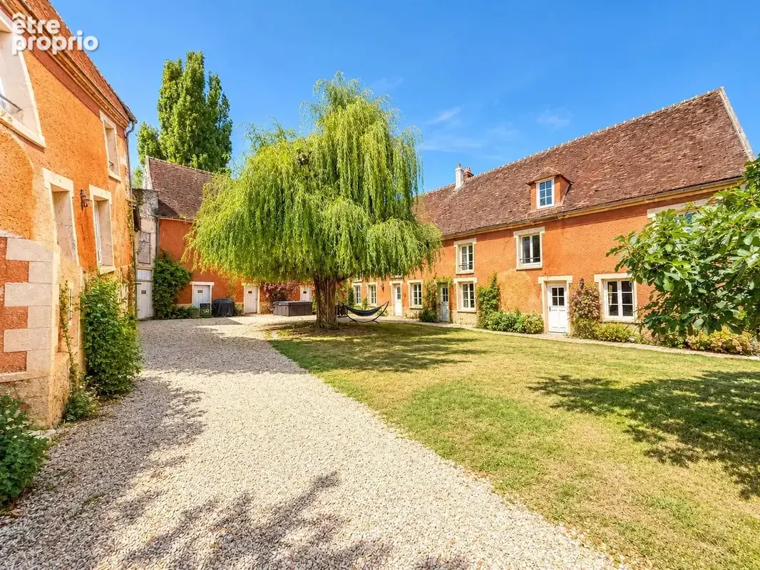 Maison à CRECY-LA-CHAPELLE