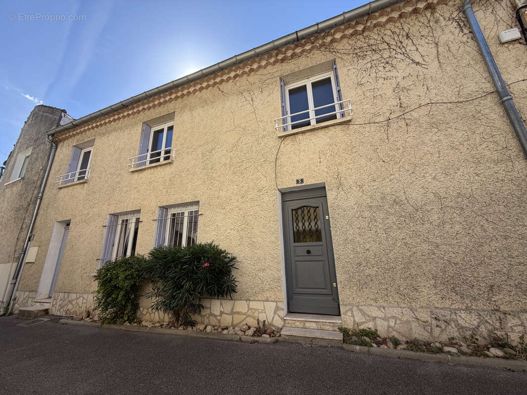 Maison à CADEROUSSE