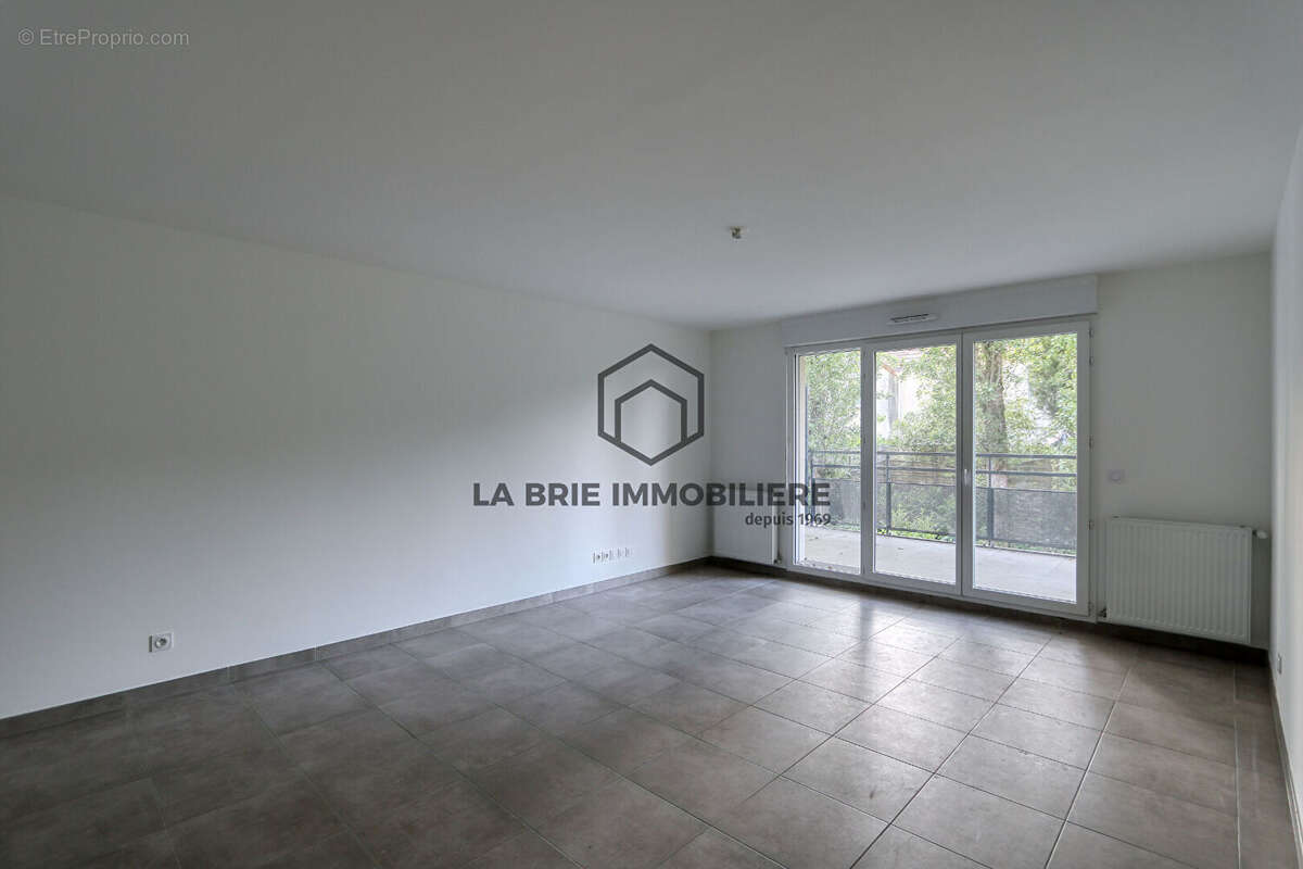Appartement à PONTAULT-COMBAULT