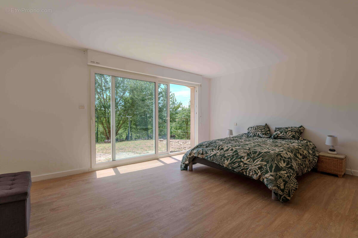 'Coline' Maison 5 chambres - garage- jardin - photo 16