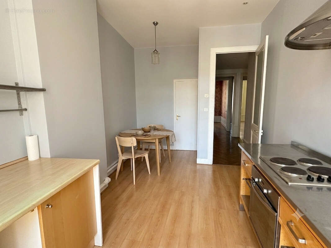 Appartement à SAINT-ETIENNE