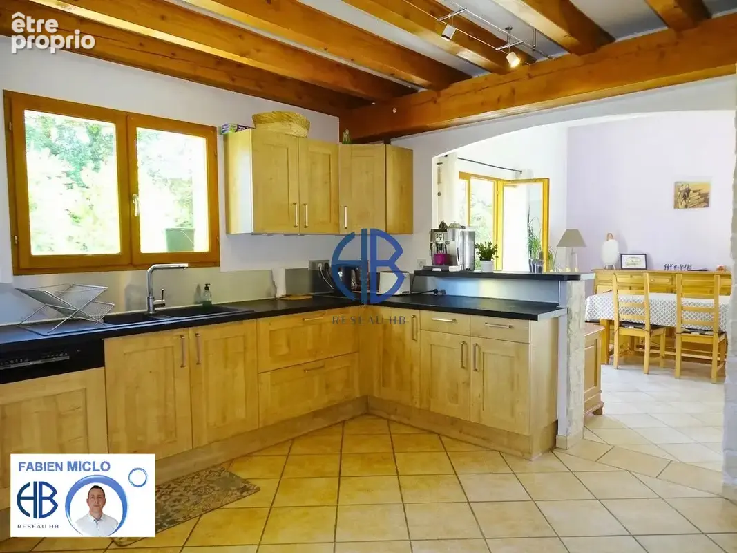 Maison 6 pièce(s) 145 m2 - photo 3