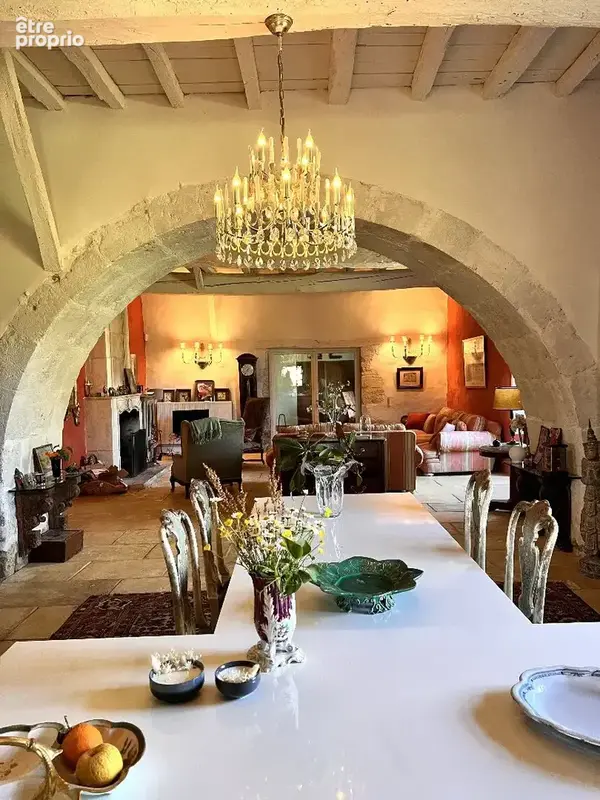 Château gascon du XV° siècle, près de Lectoure, remanié au XVI° dans le goût de la Renaissance italienne - photo 11