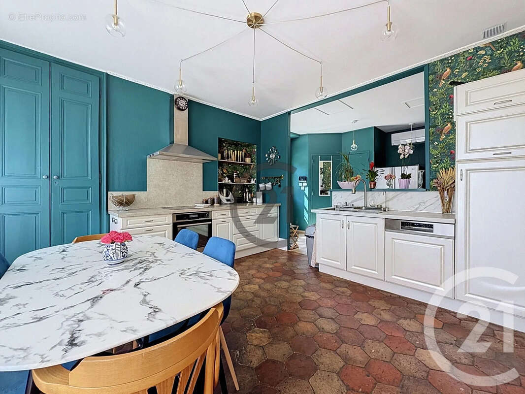 Maison 235 m² à Dierrey-Saint-Pierre  - photo 9