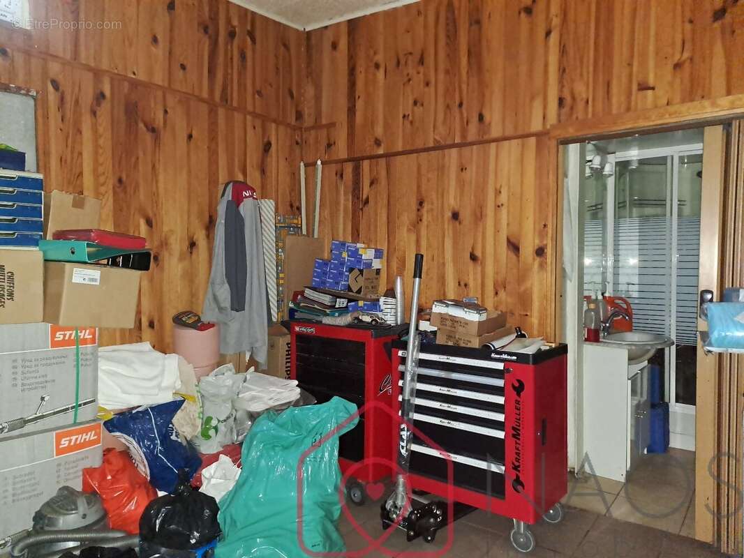 Commerce à SAINT-DENIS