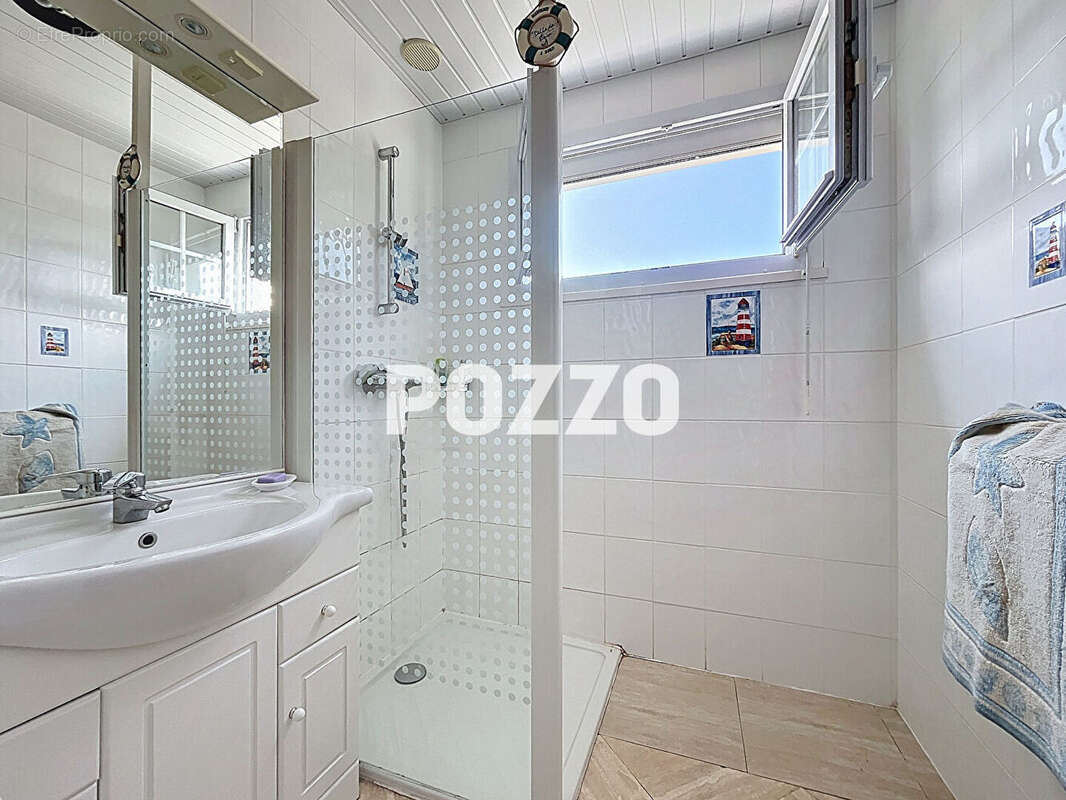 Maison à MONTMARTIN-SUR-MER