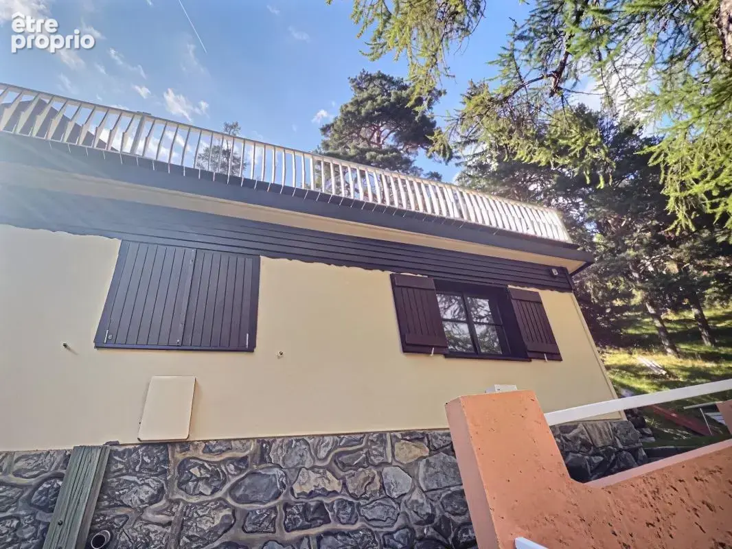 Idéal investissement locatif pour ce chalet en duplex ..
La Colmiane, station de ski et d’été…
Demandez moi la vidéo pour plus d - photo 2