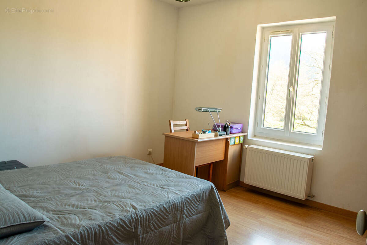 Maison à SAINT-BERON