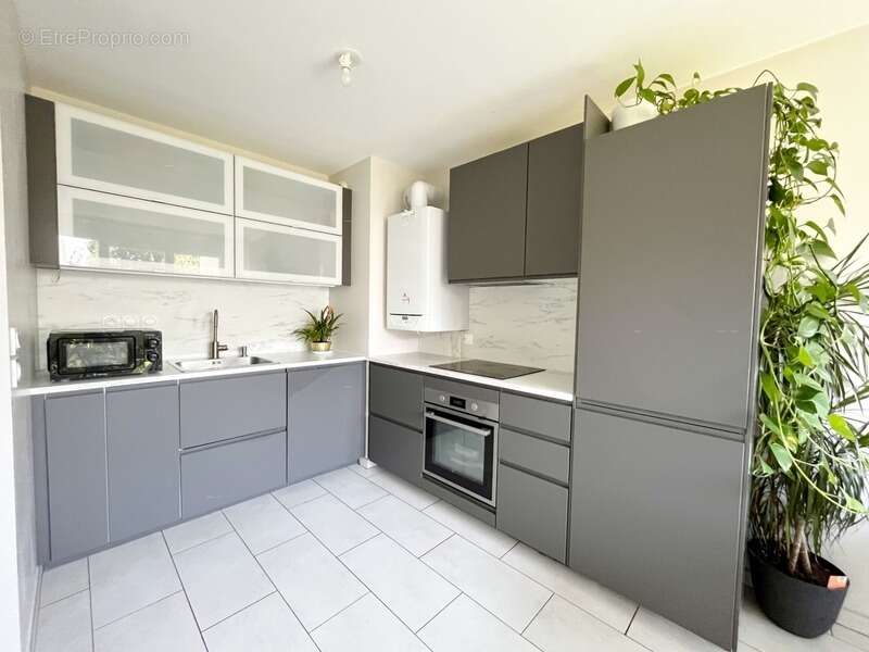 Appartement à MEYZIEU