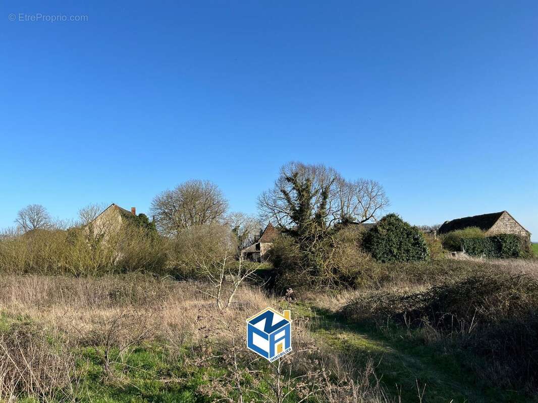 Maison à MARCE-SUR-ESVES