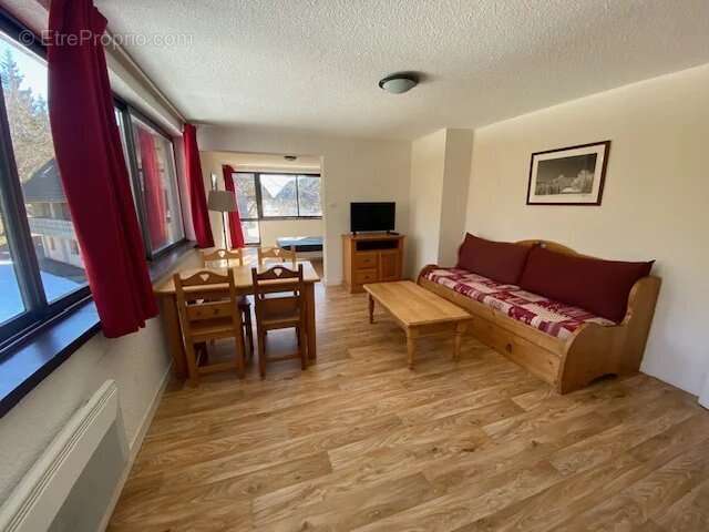 Appartement à COMPAINS