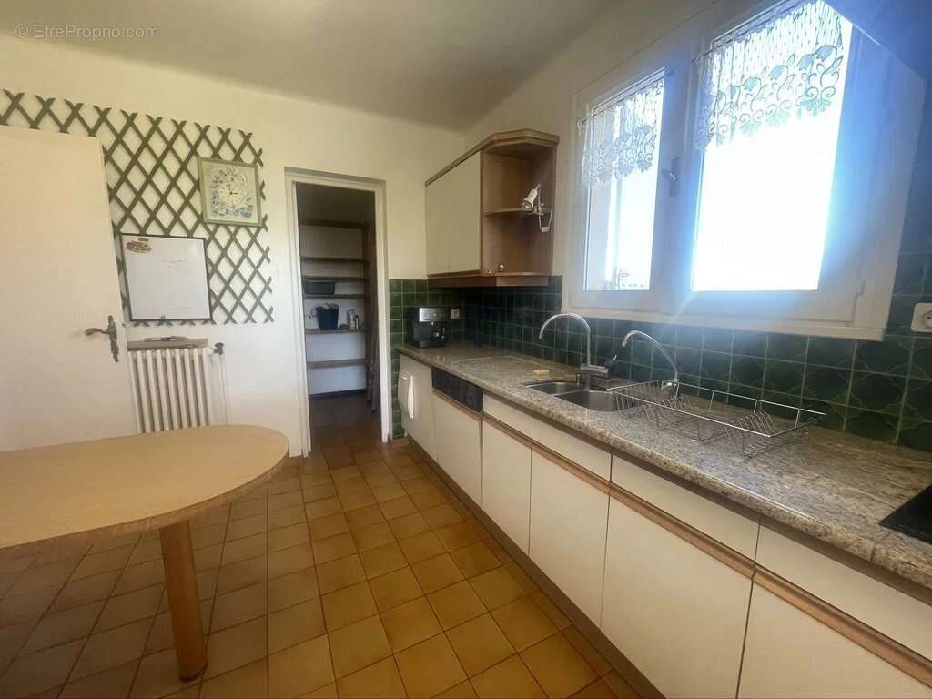 Maison à BAGNOLS-SUR-CEZE