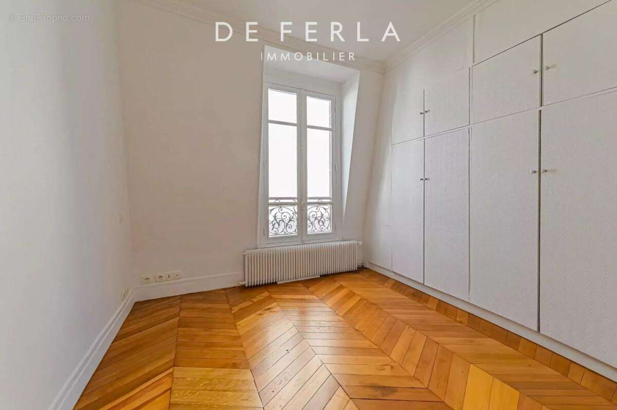Appartement 45 m² à Paris-7e  - photo 8