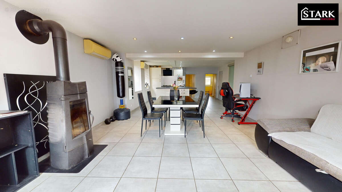 Maison à PLANCHER-BAS