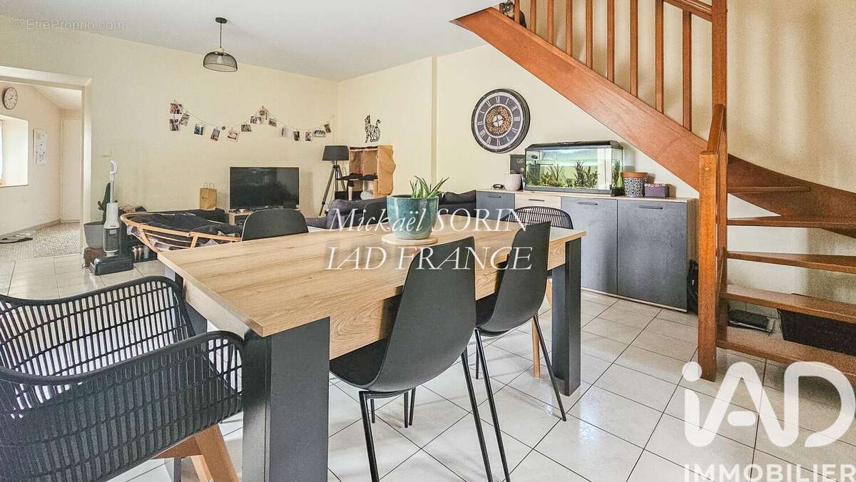 Maison 73 m² à Saint-Vincent-Sterlanges  - photo 3