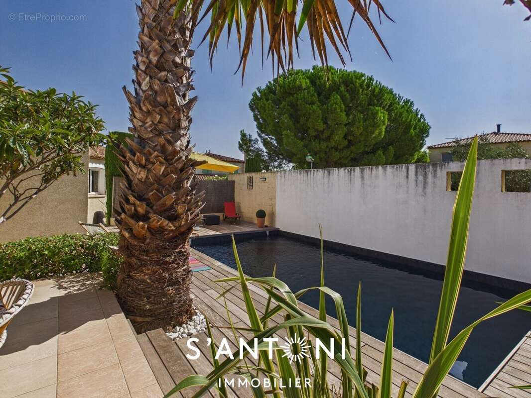 MÈZE  Maison T4 de plain-pied 4 faces avec piscine chauffée sur plus de 600 m² de terrain - photo 3