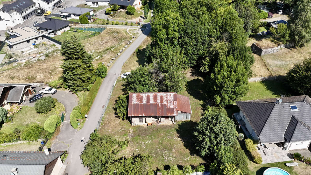 (73) Saint Avre - Terrain constructible et viabilisé - 1147m2 + 408m2 de jardin - photo 3