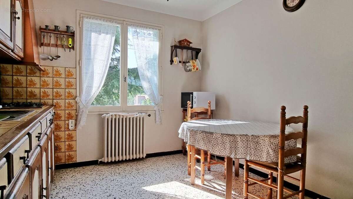 Maison à SAINT-MARTIN-DE-VALGALGUES