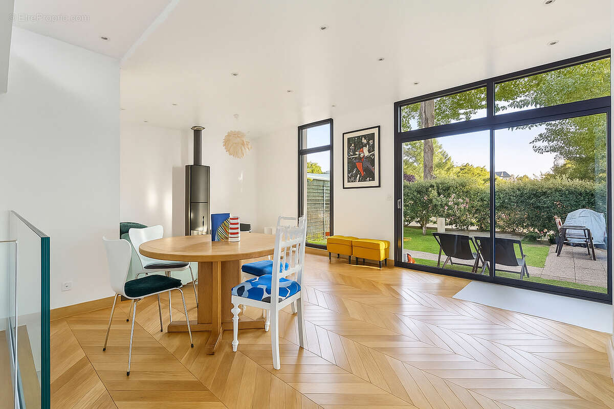 Maison Maisons Laffitte 7 pièce(s) 124.50 m2 - photo 2