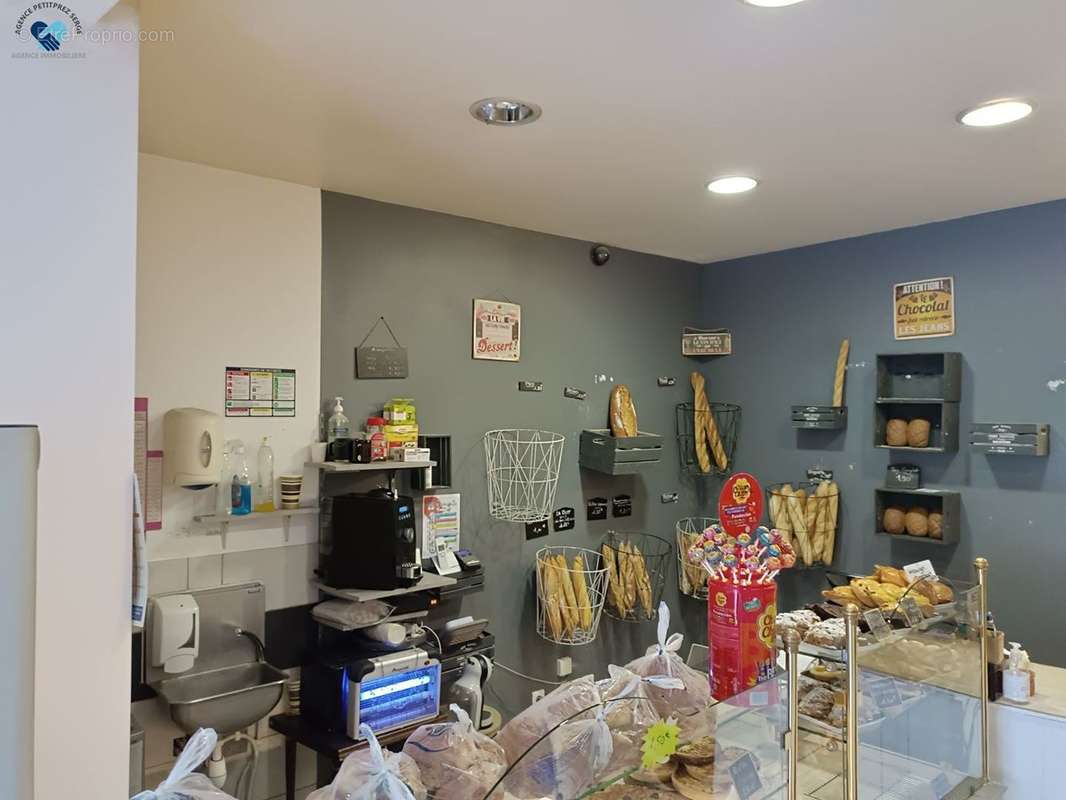 Commerce à THEZAN-DES-CORBIERES