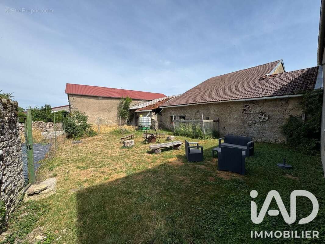 Maison 150 m² à Haillainville  - photo 2
