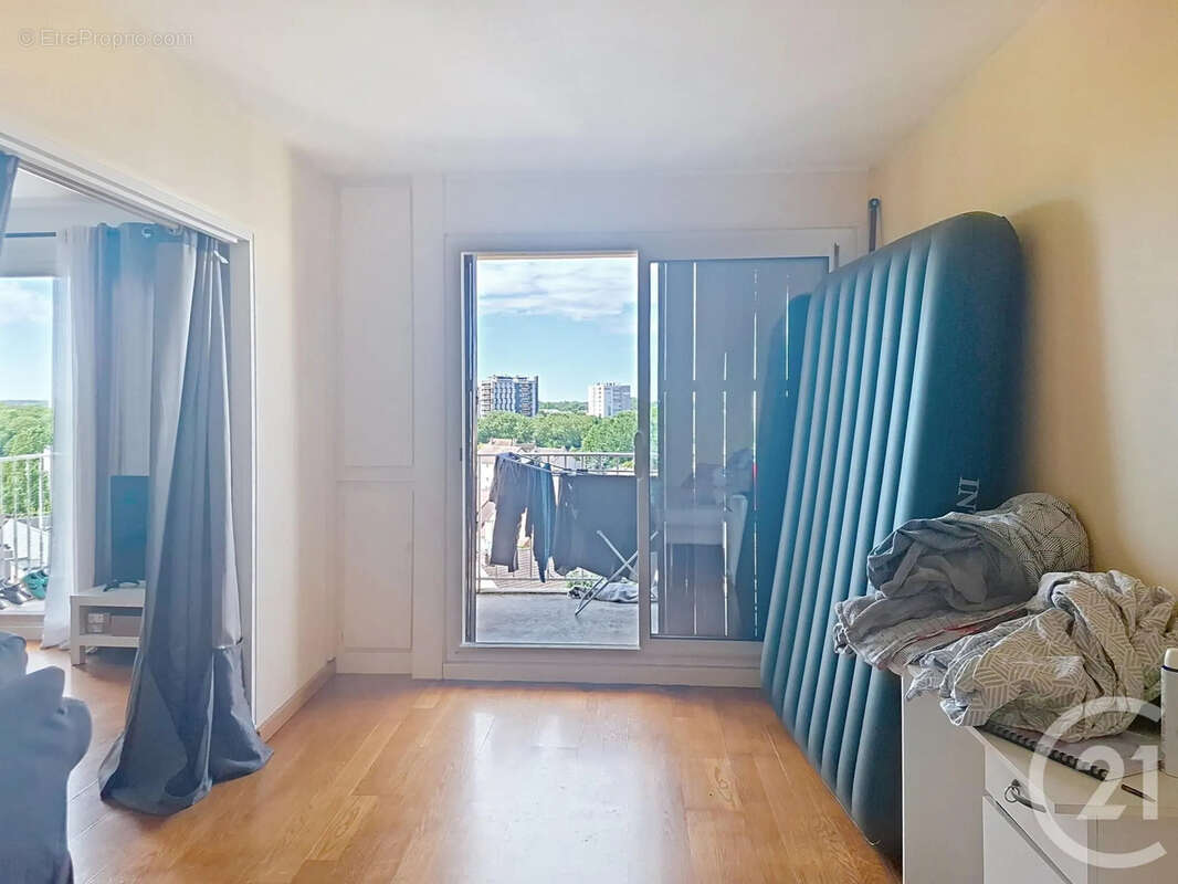 Appartement 77 m² à Melun  - photo 2