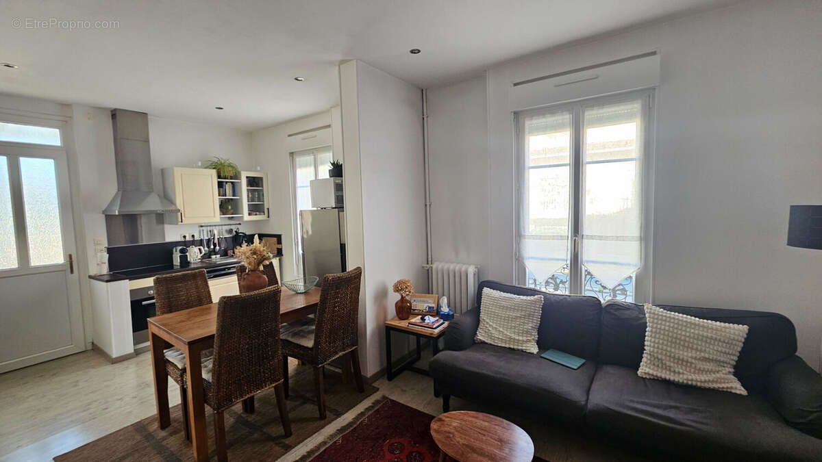 HOUILLES ** Maison 4 pièces avec sous-sol et terrasse - photo 3