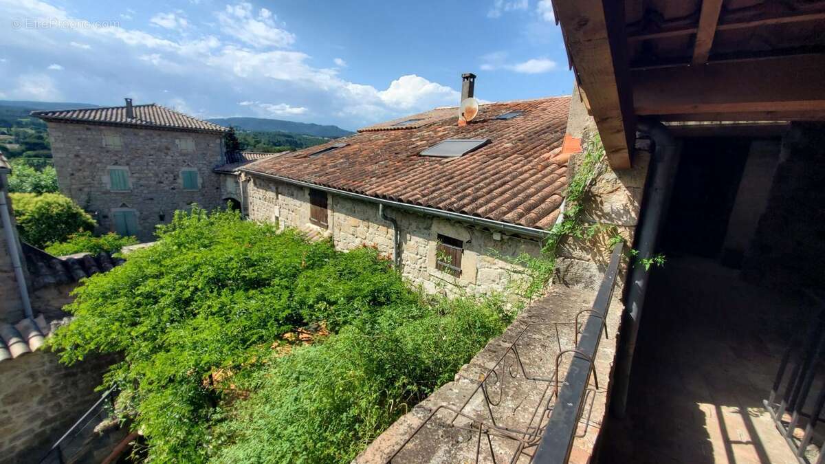 Maison à LABLACHERE