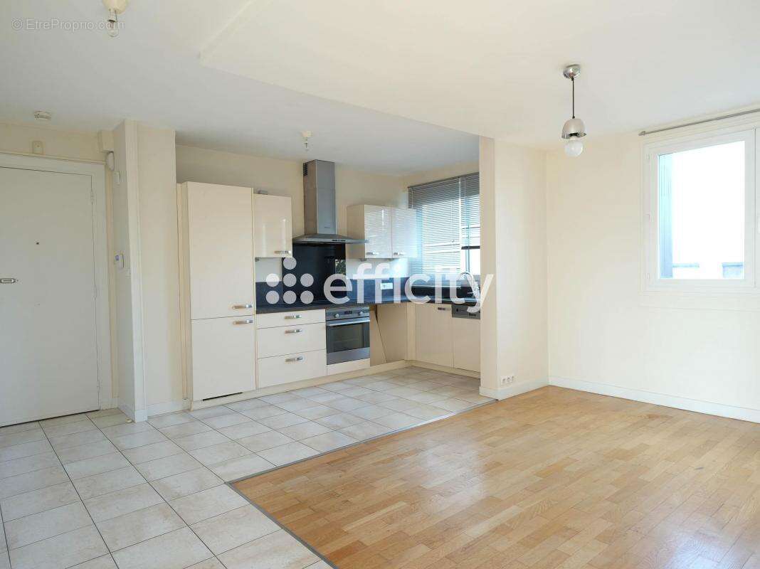 Appartement à LYON-8E