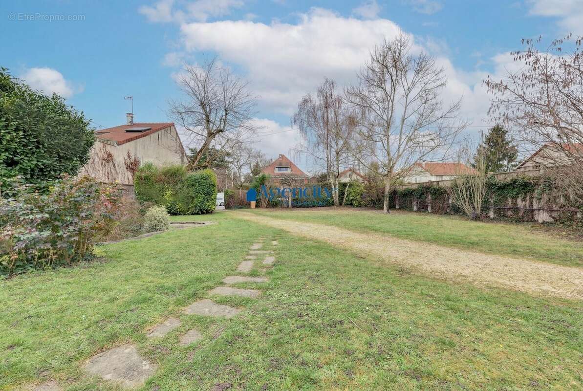 terrain  - Maison à NOISY-LE-GRAND
