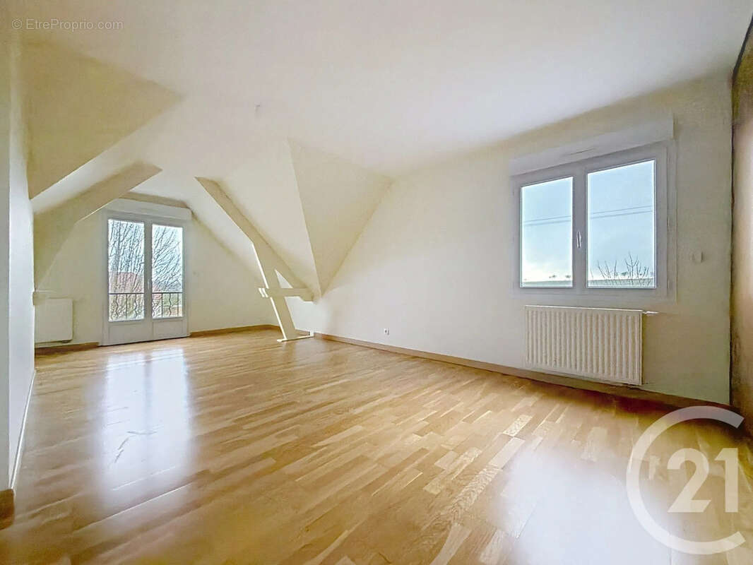 Maison à VILLECHETIF