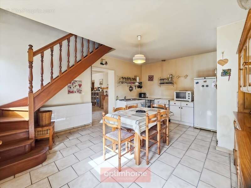 Maison à CROISILLES