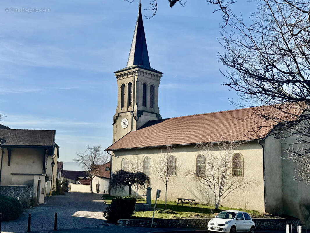 église - Appartement à ARCHAMPS