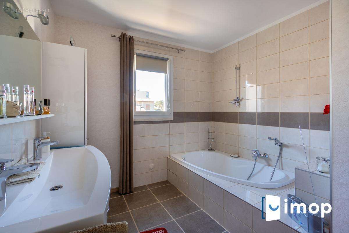 Maison à SIX-FOURS-LES-PLAGES