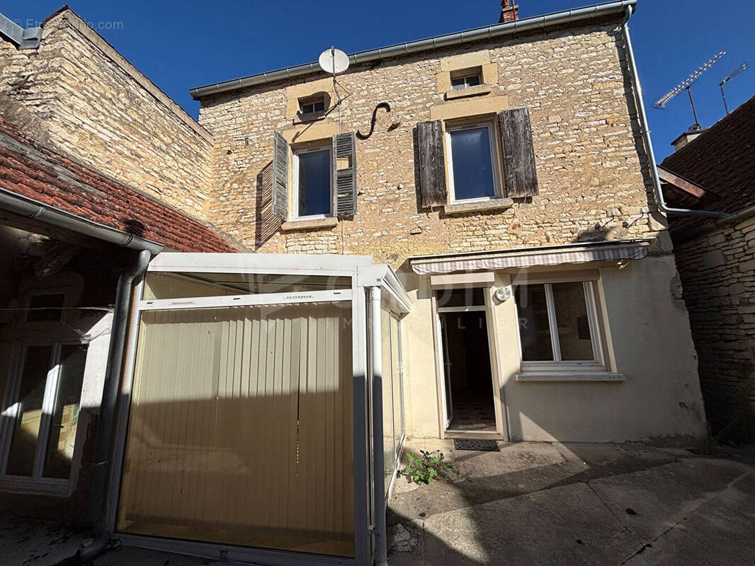 Maison à ANCY-LE-FRANC