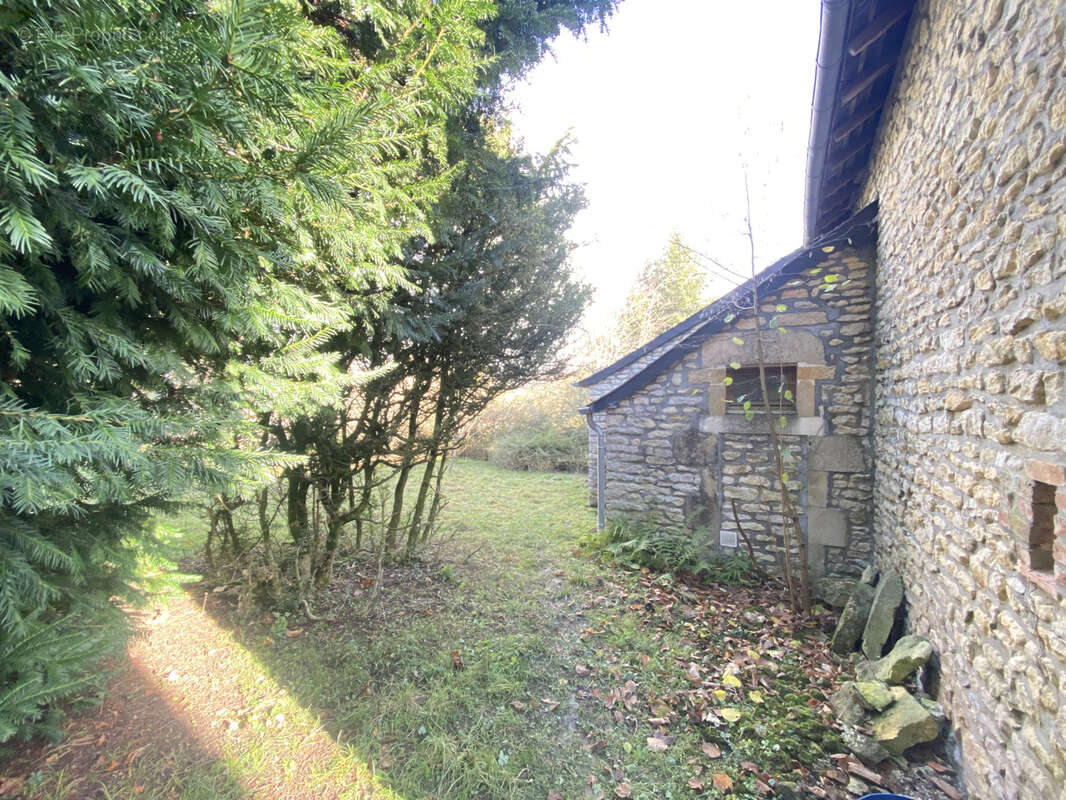 Charmante fermette a renover proche nevers - photo 12