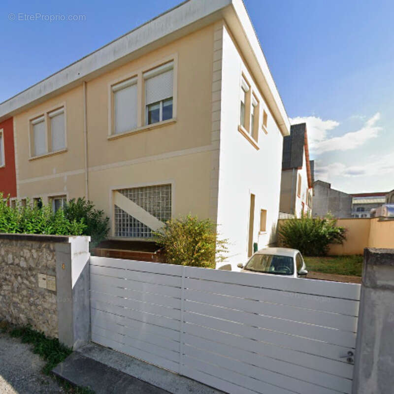 Appartement à CHAMPAGNE-SUR-SEINE