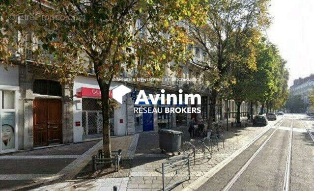 Commerce à GRENOBLE