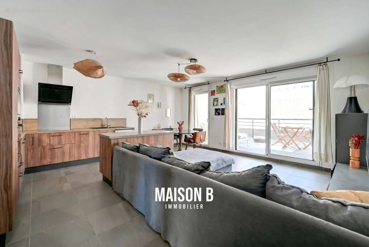 Appartement à MARSEILLE-7E