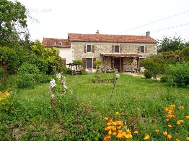 Maison à BRIOUX-SUR-BOUTONNE