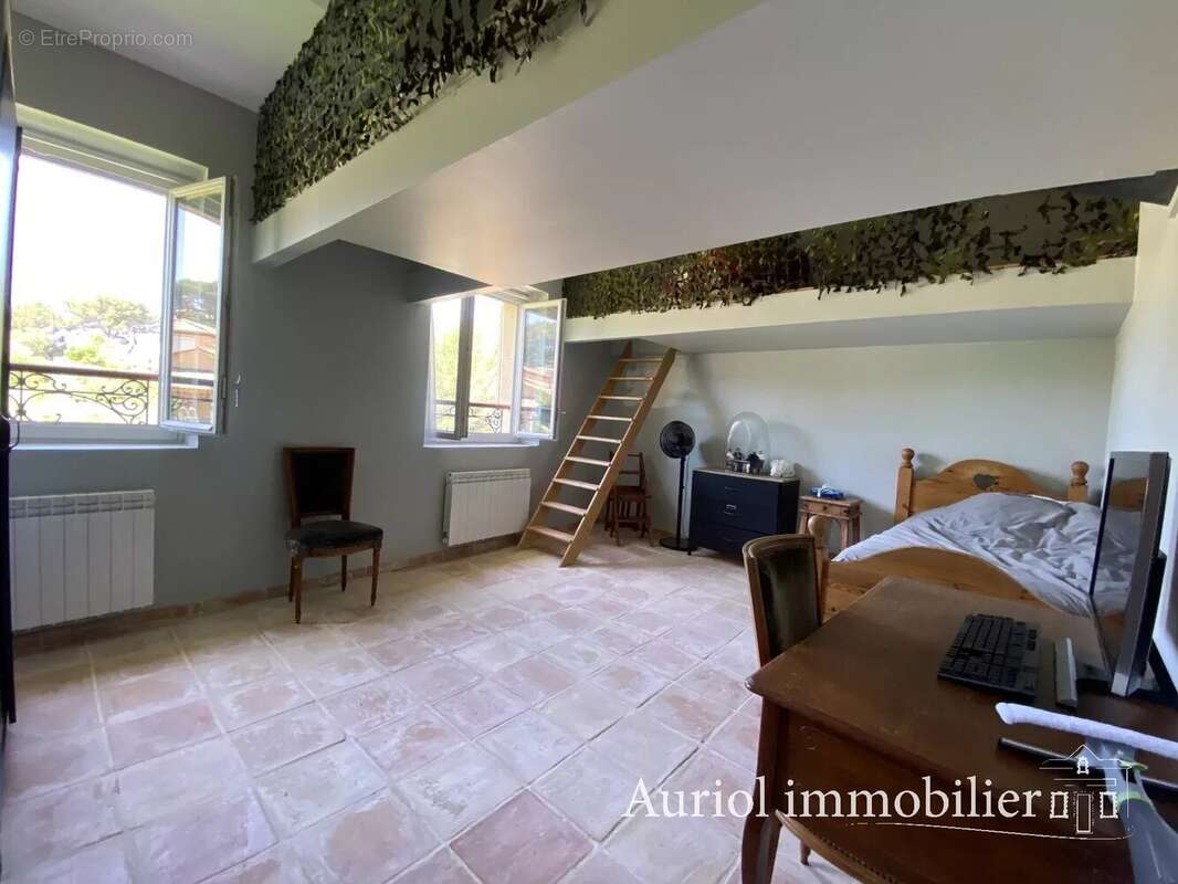 Maison à AURIOL